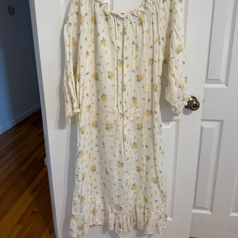 Sleeper off the shoulder Linen Flower Midi Dress